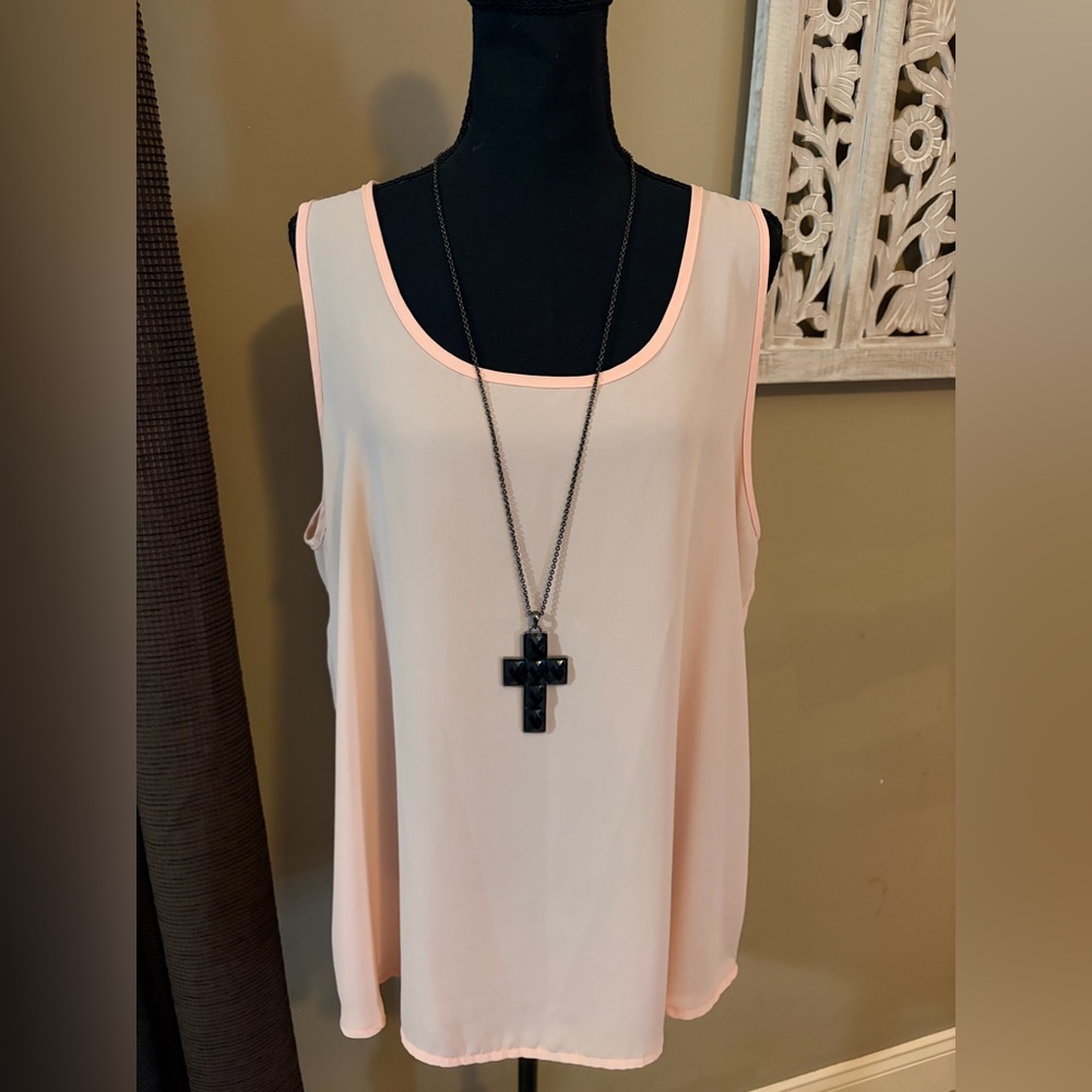 Fashion to Figure Light Pink Sleeveless Tank w/ Lace Detail 🖤